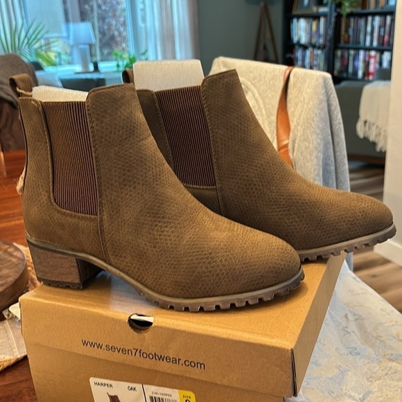 Seven7 Harper Oak ankle boots size 8 NWOT NIB 2”heel - Picture 2 of 12